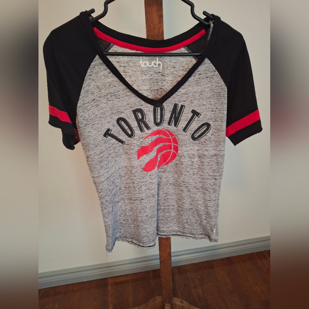 Sale 🎯 NWOT Women's Toronto Raptors NBA Lightweight Tee - Ladies L